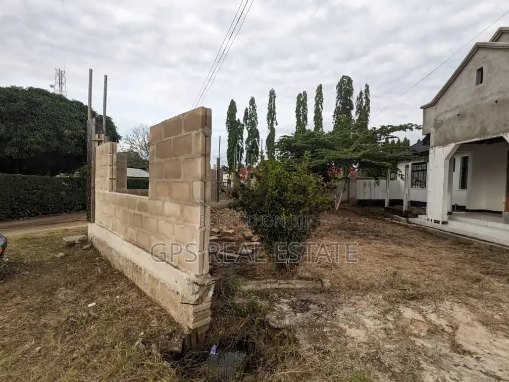 4bdrm House in Area C, Dodoma Rural for sale