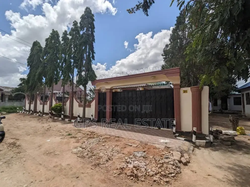 4bdrm House in Chidachi, Dodoma Rural for sale
