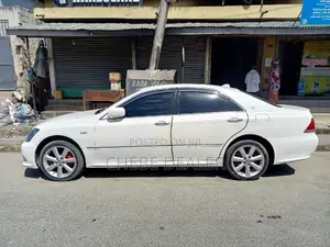 Toyota Crown 2004 White
