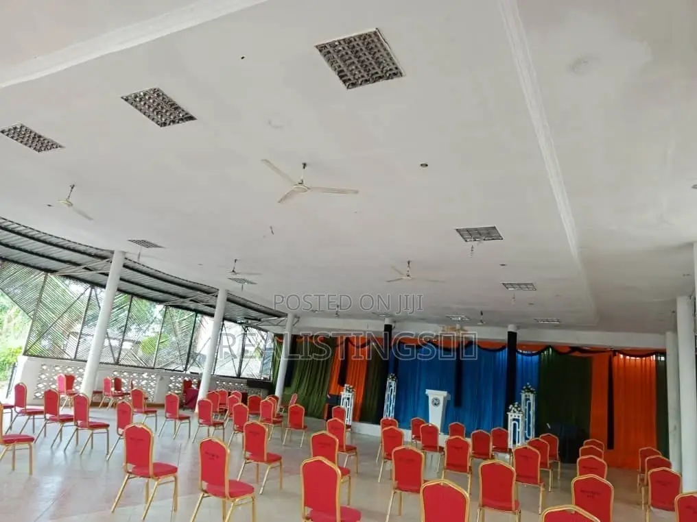 Mbezi Mwisho: 13 Rooms Lodge, Bar and Halls Vinauzwa - Dar