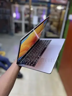 Laptop Apple MacBook Pro 2017 8GB Intel Core I5 HDD 256GB