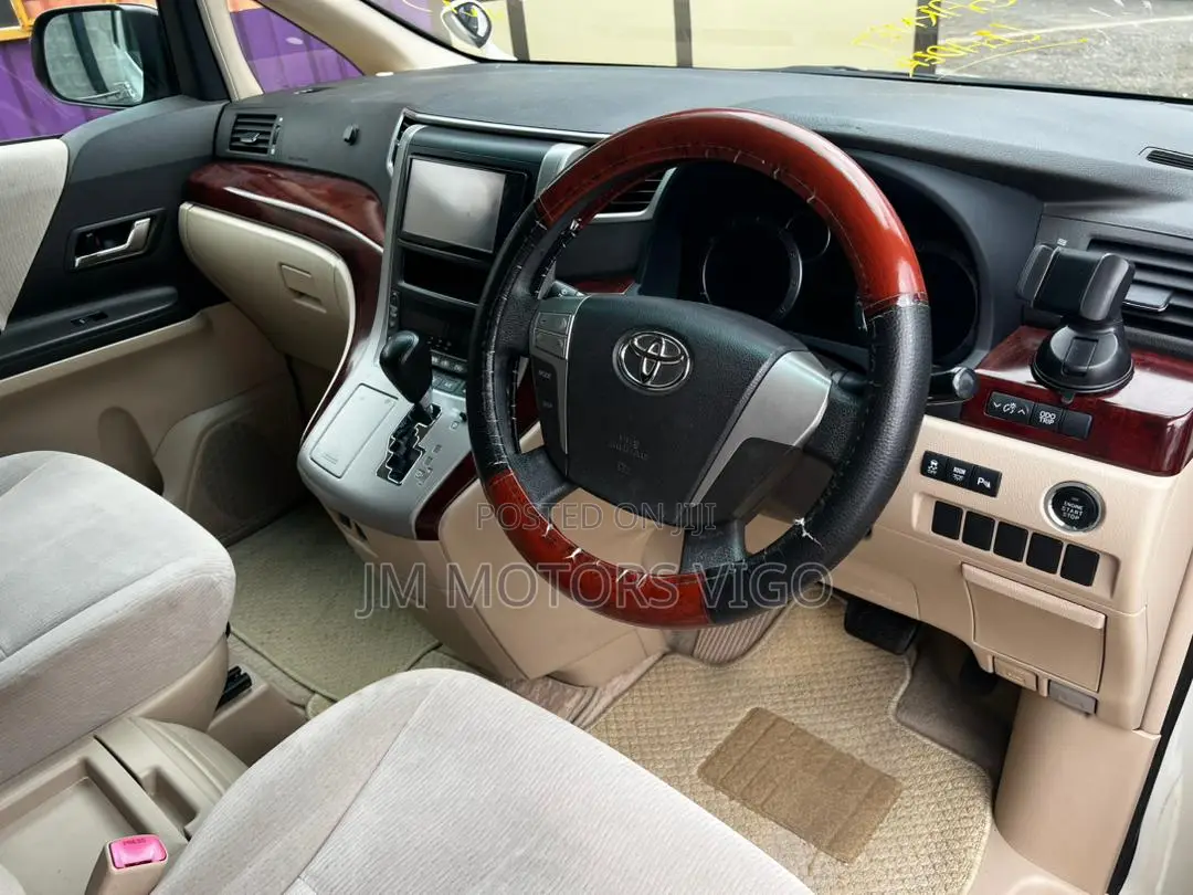 Toyota Alphard 2008 White