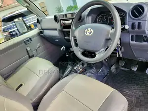 Toyota Land Cruiser 4.5 V8 GL 2013 White