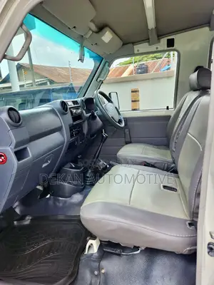 Toyota Land Cruiser 4.5 V8 GL 2013 White