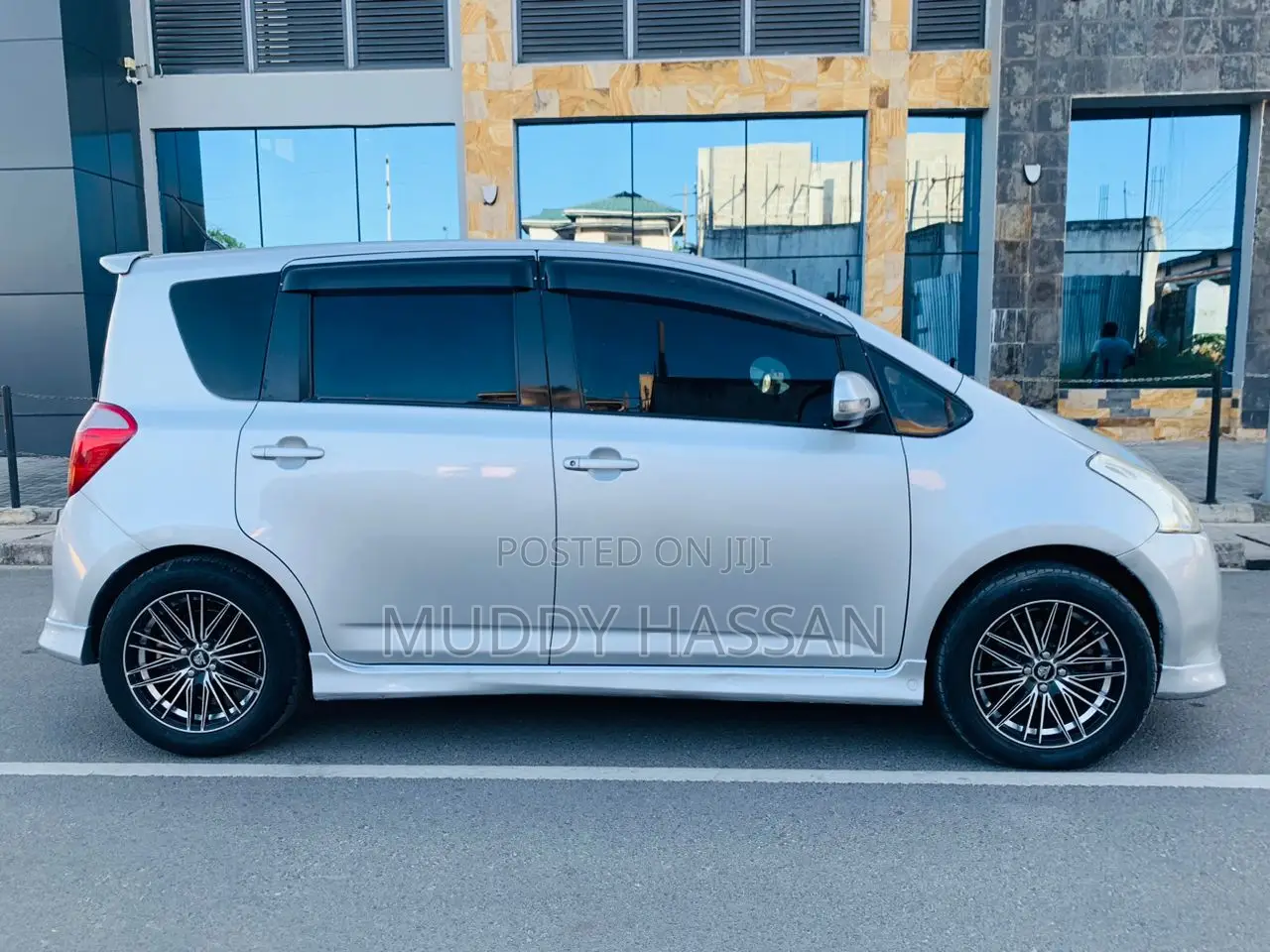 Toyota Ractis 2008 Silver