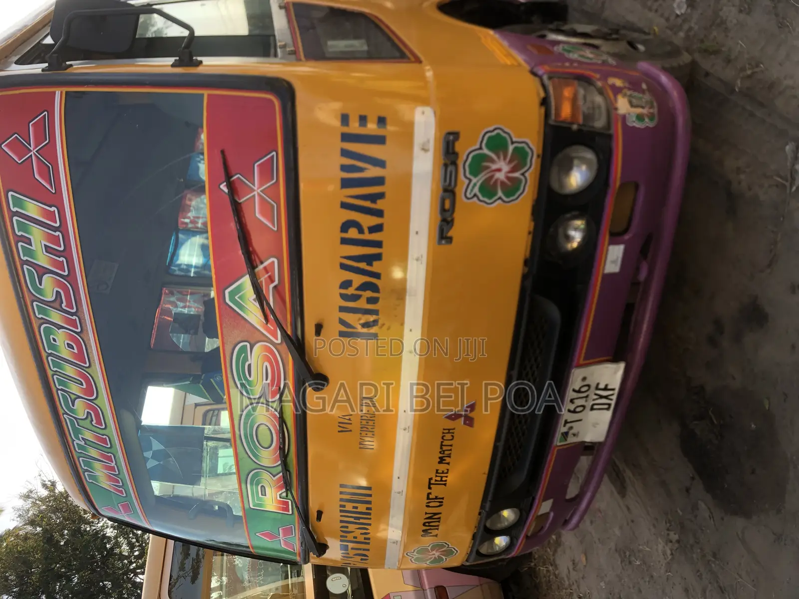 Mitsubishi Fuso Rosa 2000 Orange