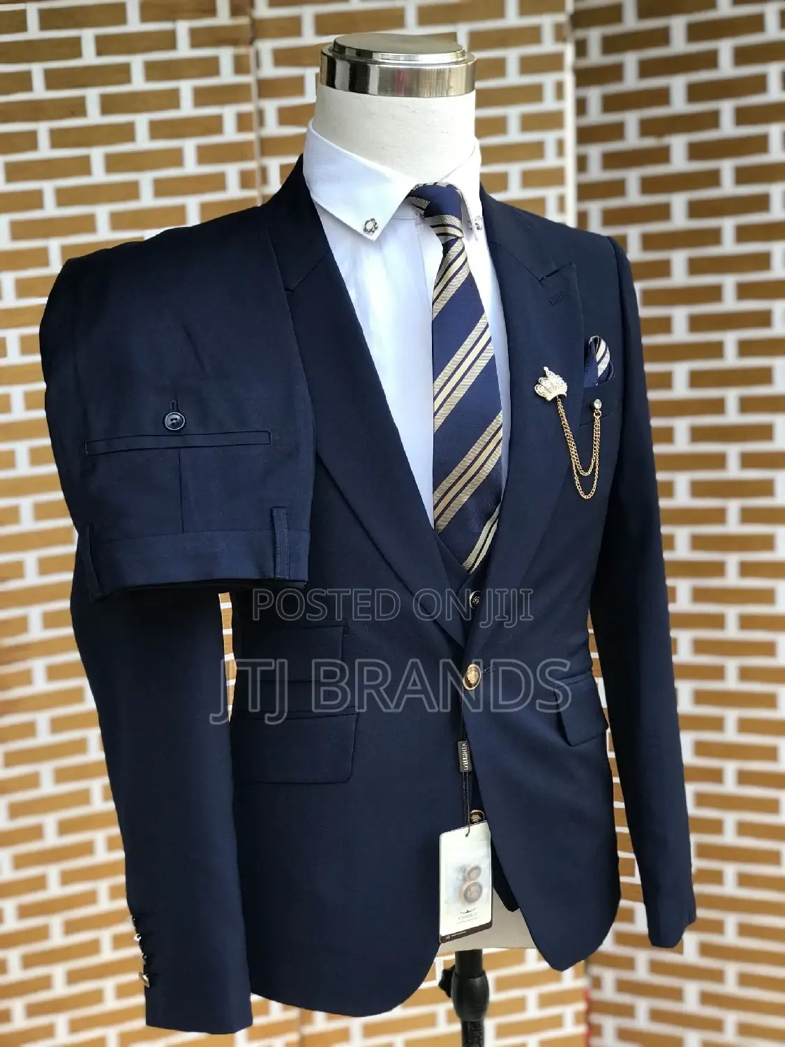 New Men's Suits