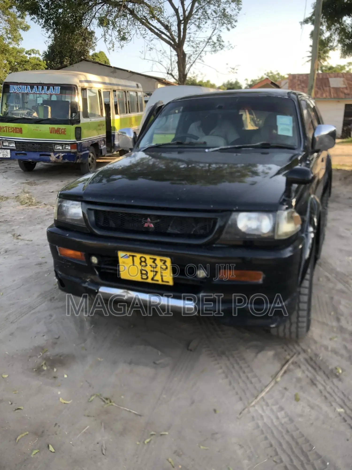 Mitsubishi SpaceWagon 2001 Black