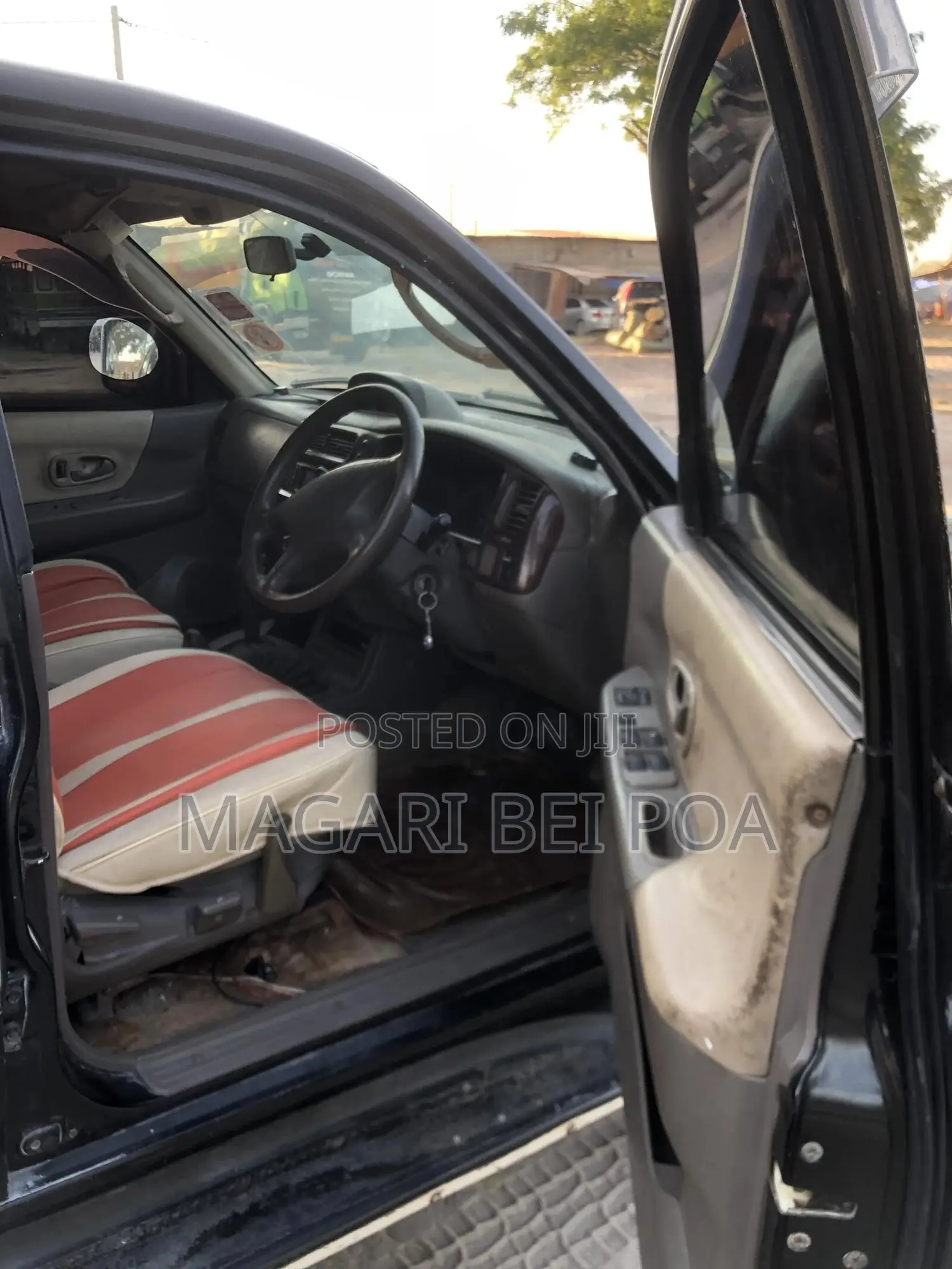 Mitsubishi SpaceWagon 2001 Black