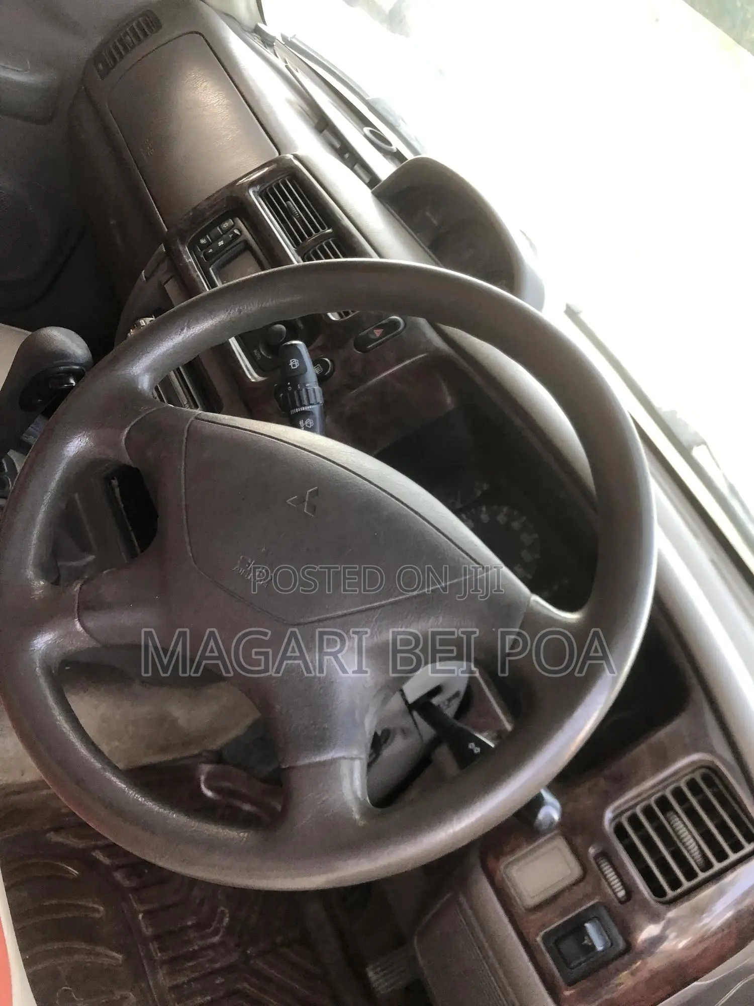 Mitsubishi SpaceWagon 2001 Black