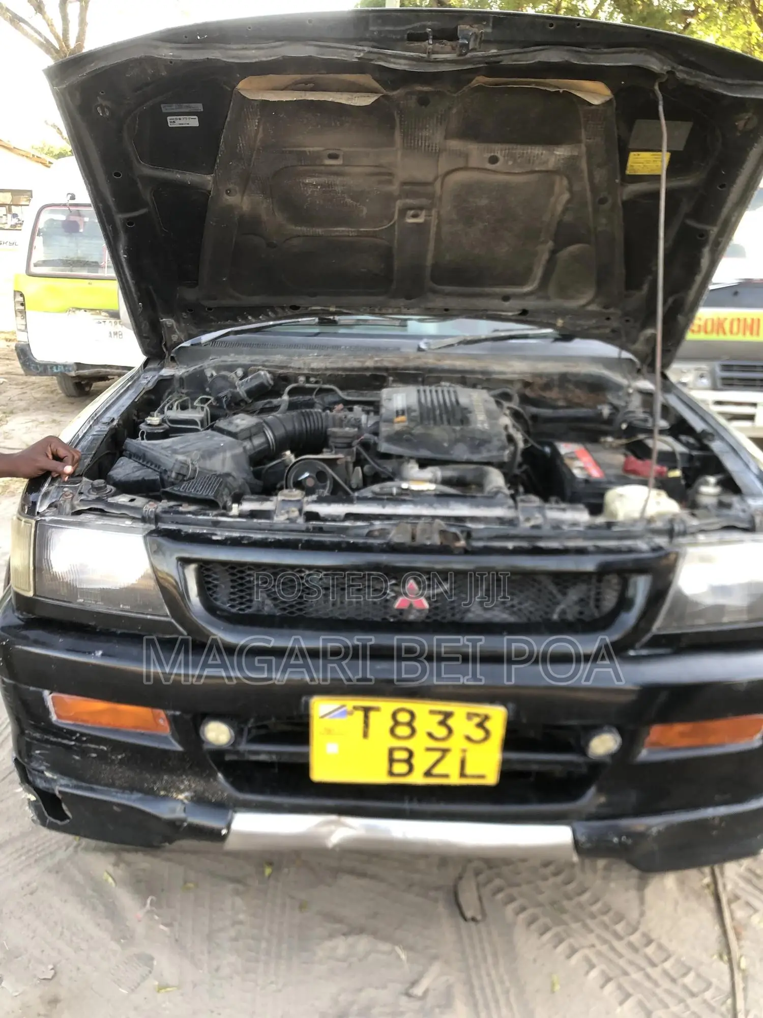 Mitsubishi SpaceWagon 2001 Black