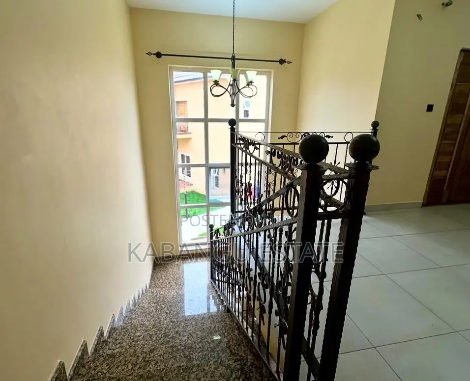 5bdrm Villa in Oysterbay, Kinondoni for rent