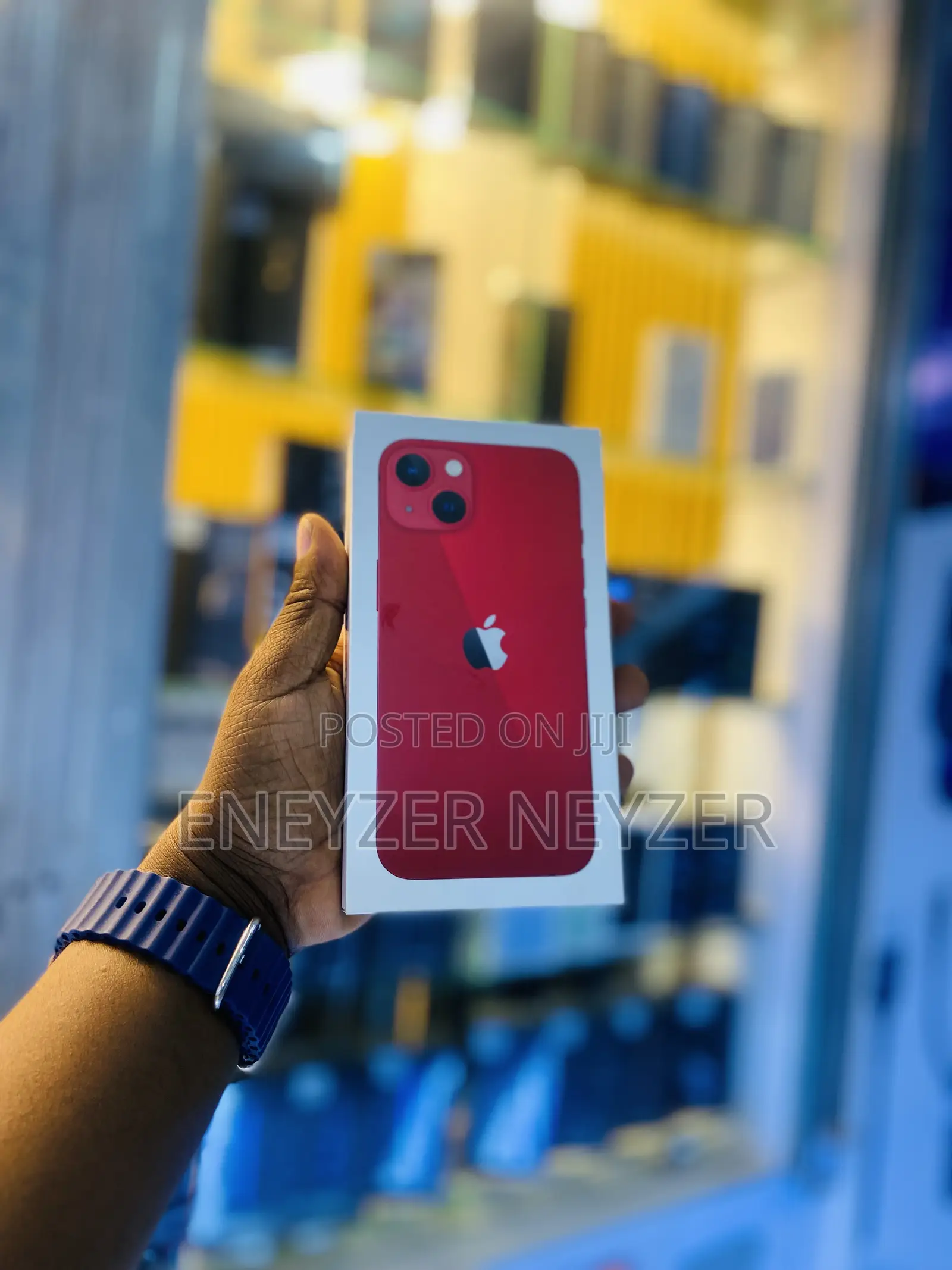 New Apple iPhone 13 128 GB Red