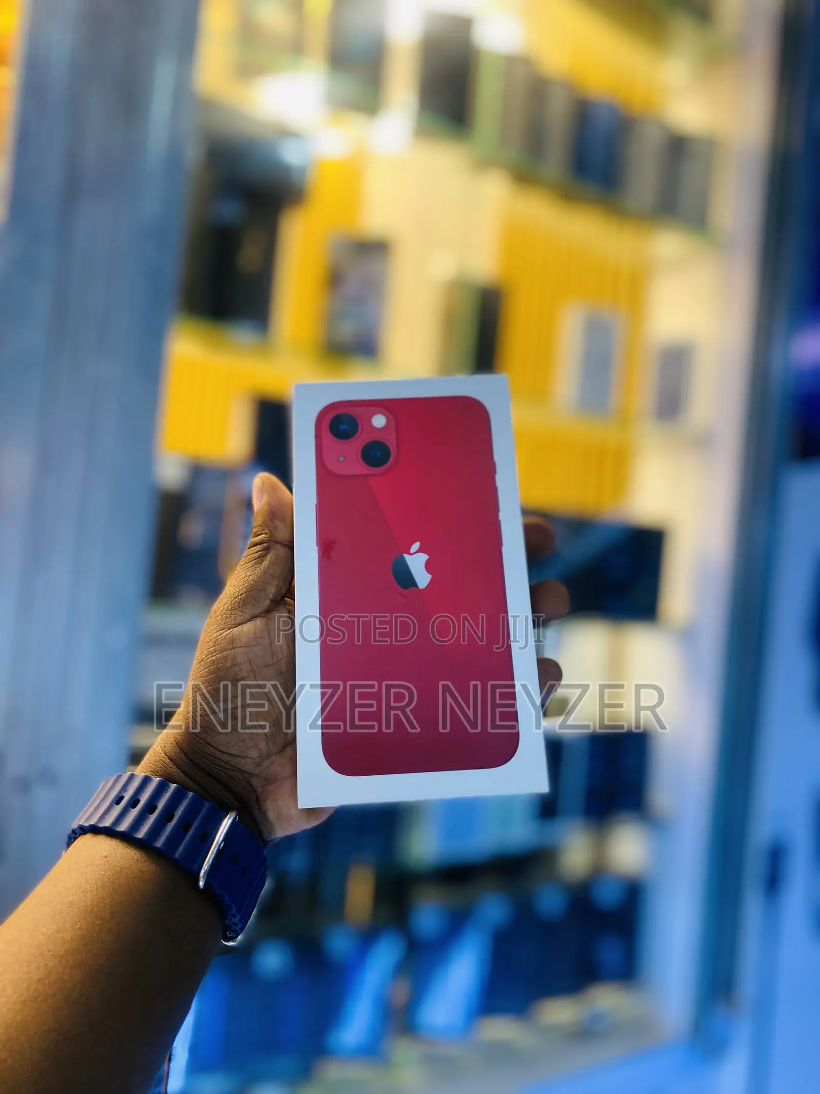 New Apple iPhone 13 128 GB Red