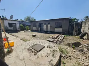 6bdrm Bungalow in Makumbusho, Kinondoni for sale