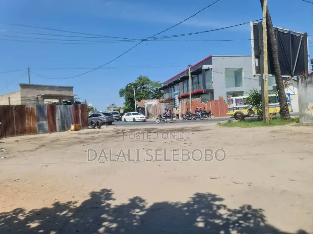 6bdrm Bungalow in Makumbusho, Kinondoni for sale