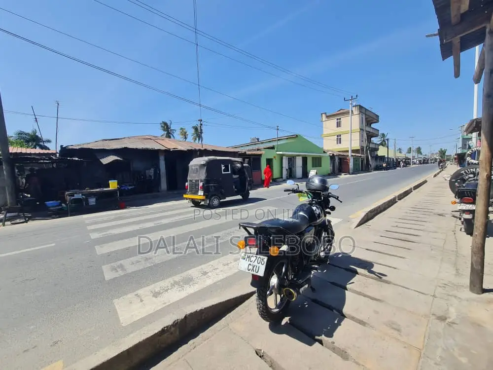 6bdrm Maisonette in Mwananyamala, Kinondoni for sale