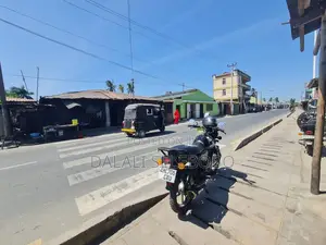 6bdrm Maisonette in Mwananyamala, Kinondoni for sale