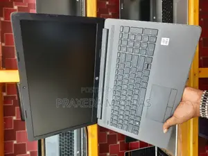 Laptop HP 250 G7 8GB Intel Core I5 HDD+SSD 500GB
