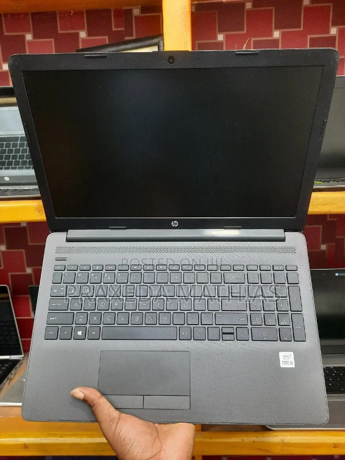 Laptop HP 250 G7 8GB Intel Core I5 HDD+SSD 500GB