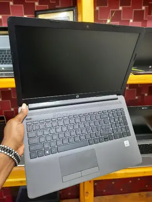 Laptop HP 250 G7 8GB Intel Core I5 HDD+SSD 500GB