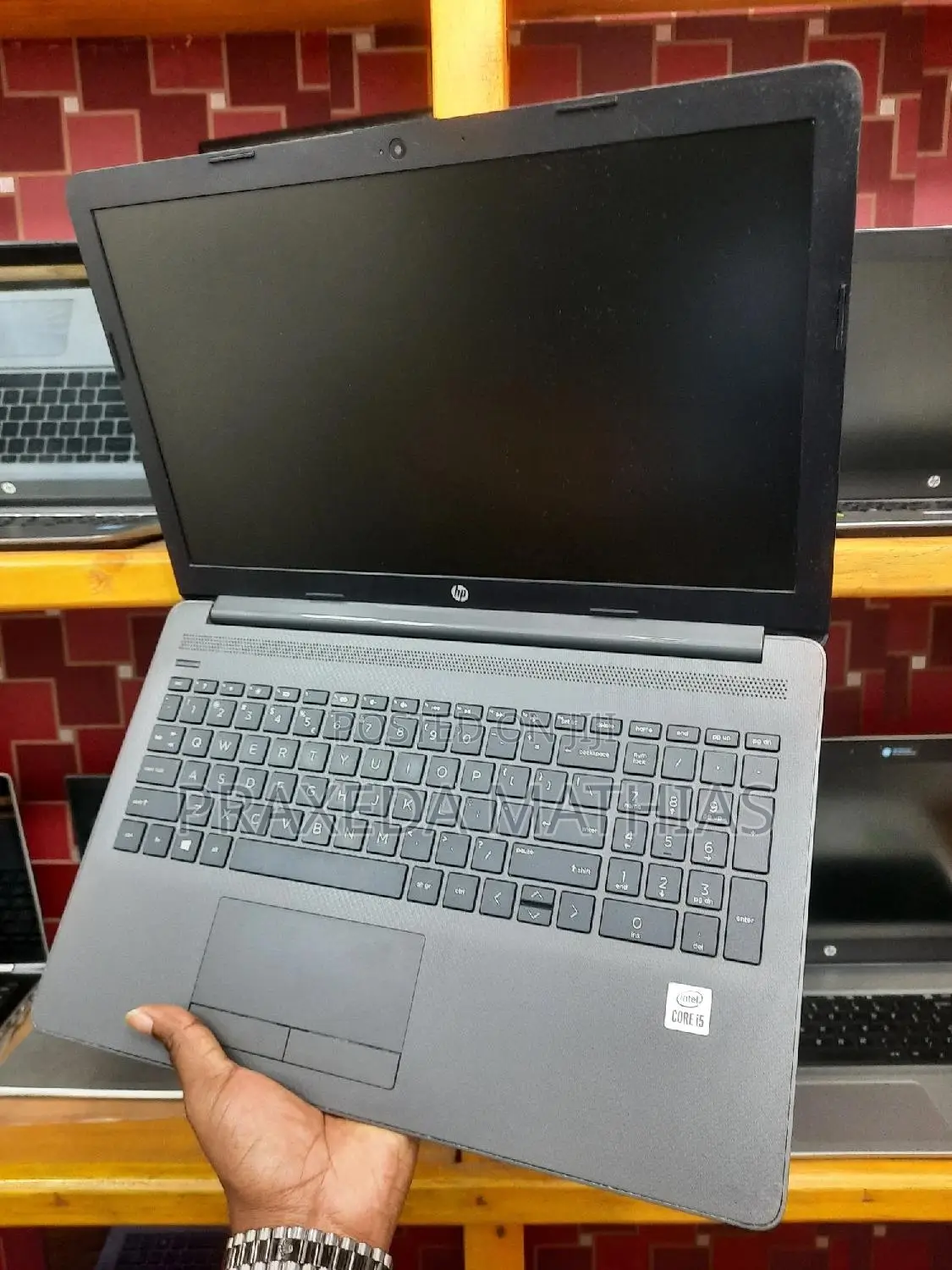 Laptop HP 250 G7 8GB Intel Core I5 HDD+SSD 500GB