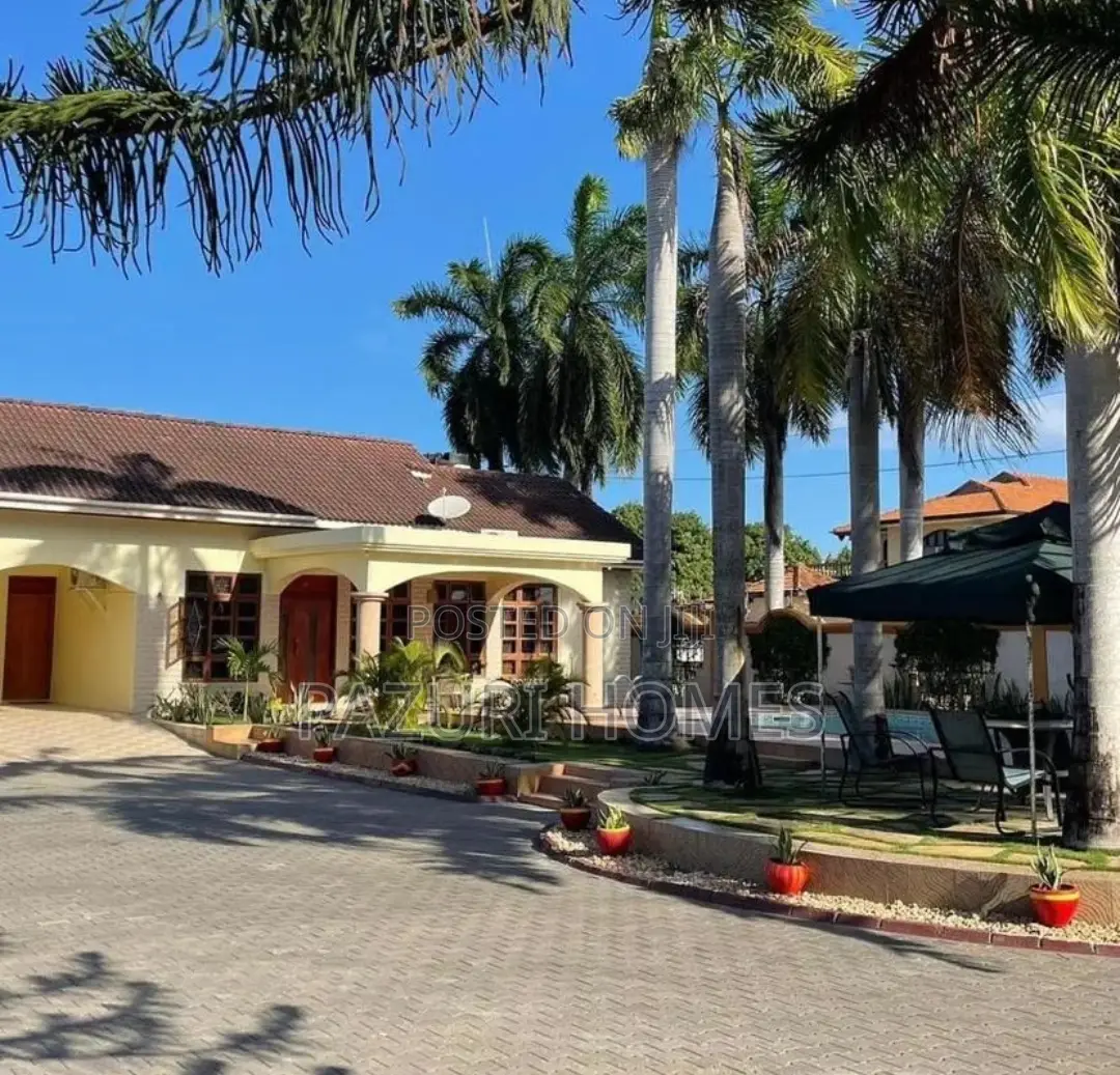 Furnished 2bdrm Villa in Whitesands Pool, Mbezi Beach for rent