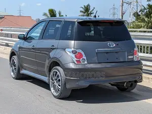 Toyota IST 2005 Gray