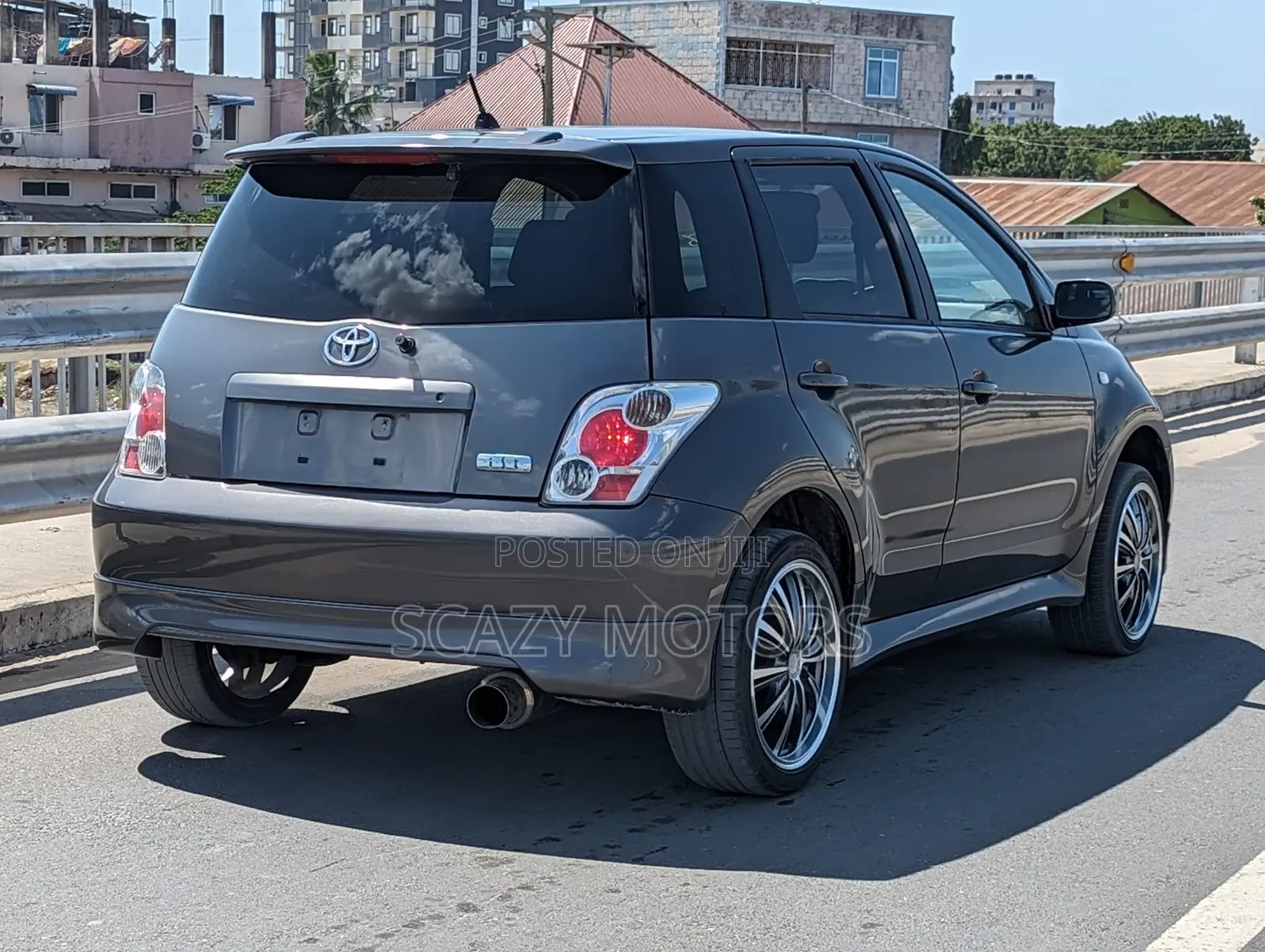 Toyota IST 2005 Gray