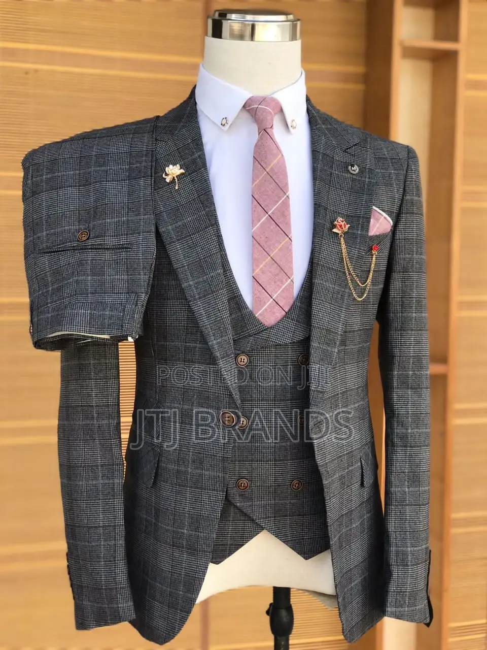 New Maridadi Classic Suits