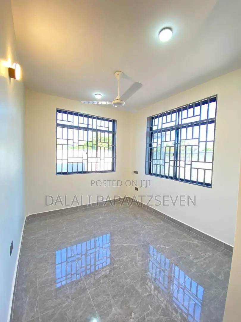 3bdrm Apartment in Dalalipapaatzseven, Kinondoni for rent