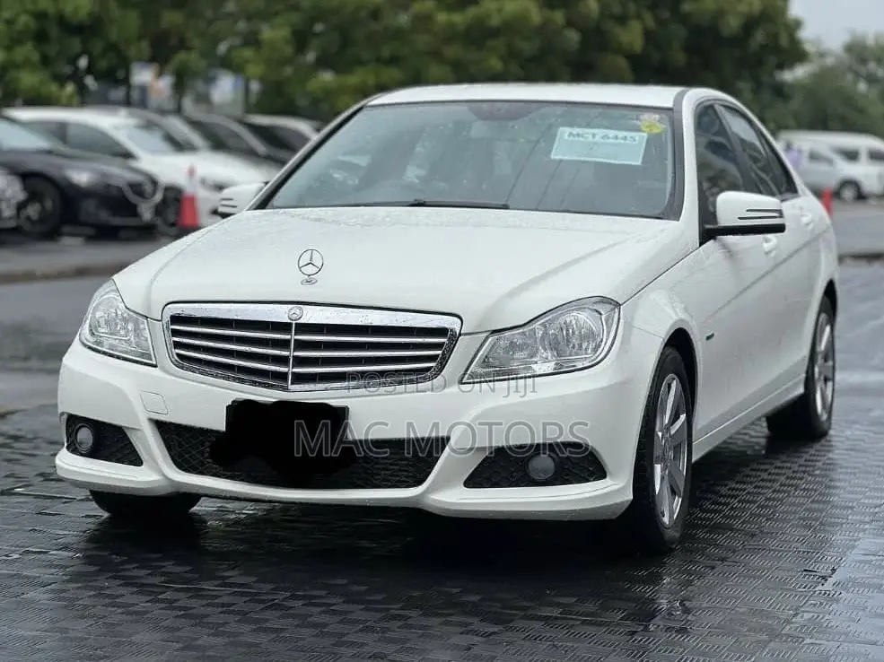 Mercedes-Benz C180 2012 White