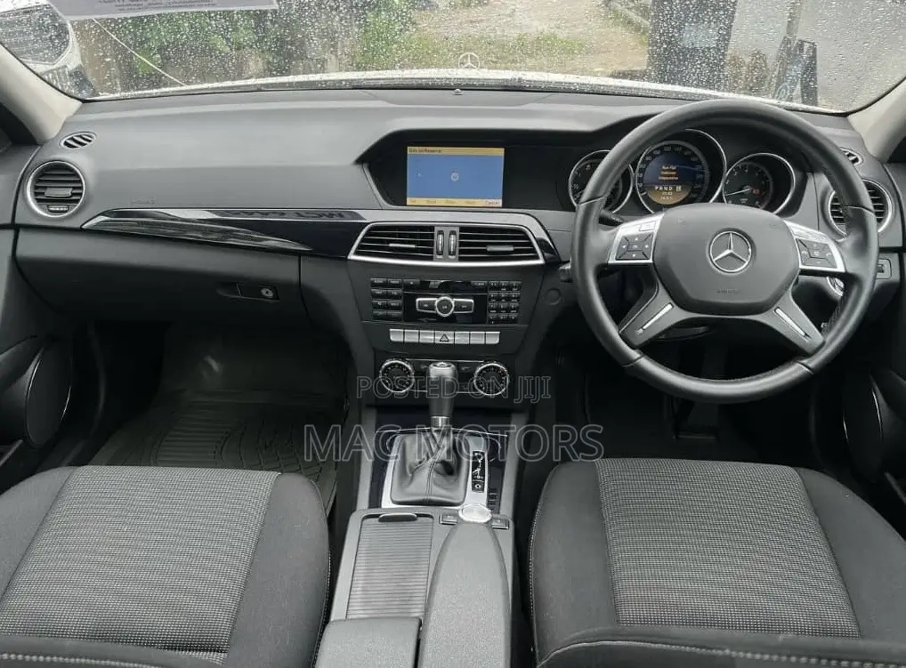 Mercedes-Benz C180 2012 White