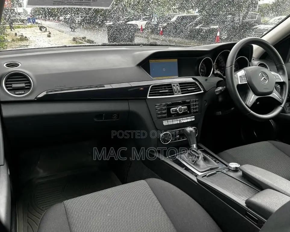 Mercedes-Benz C180 2012 White