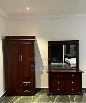 Photo - Kabati La Nguo Pamoja Na Dressing Table