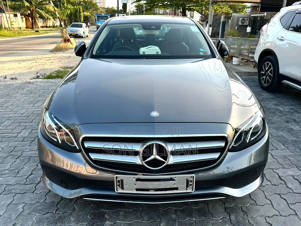 Mercedes-Benz E400 2017 Gray
