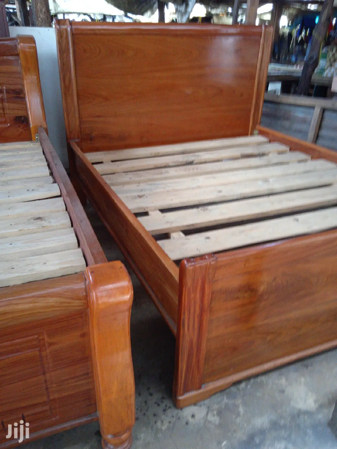 Vitanda Vya Mbao (6*6)