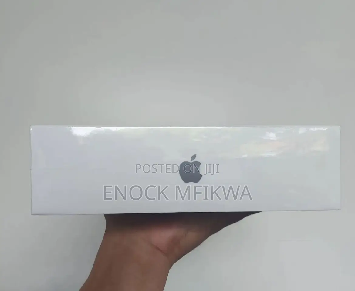 New Apple iPad 9.7 64 GB Gray
