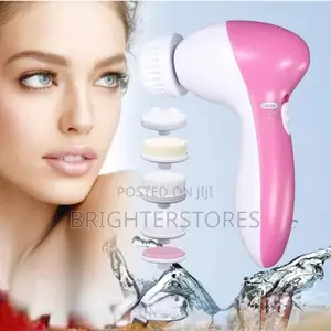 Photo - Waterproof Facial Cleansing Spin Brush Set With 5 Exfoliatin