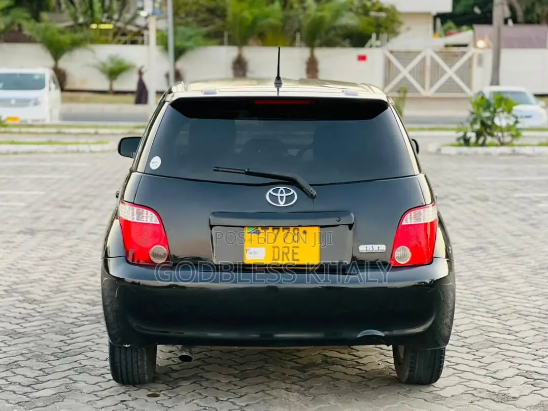 Toyota IST 2006 Black