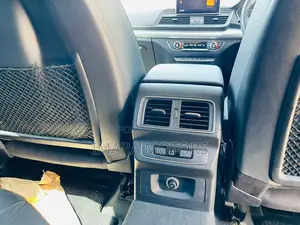 Audi Q5 2018 Black