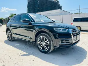 Audi Q5 2018 Black