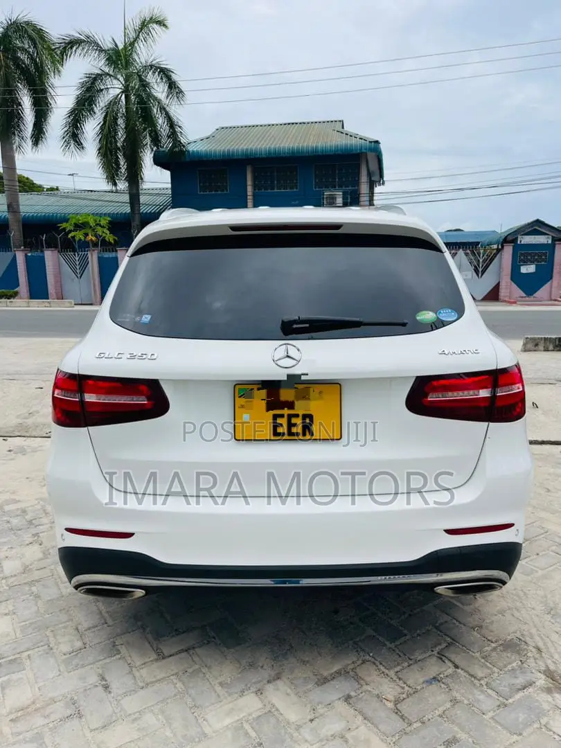 Mercedes-Benz GLC-Class 2017 White