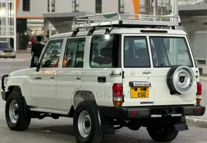 Toyota Land Cruiser 2016 Pearl