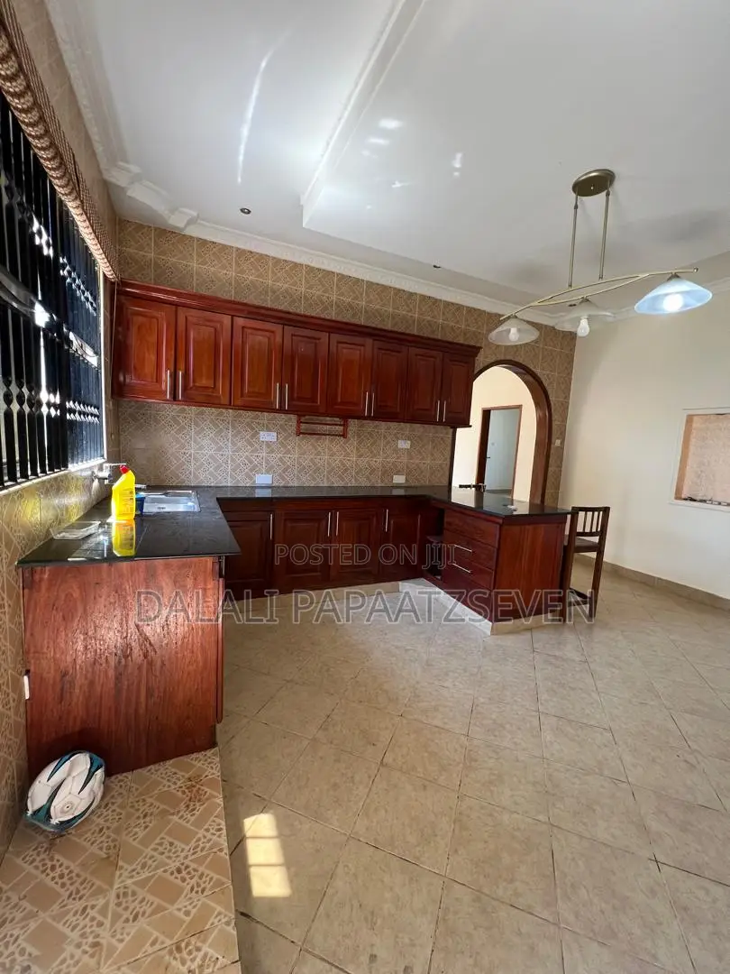 4bdrm House in Dalalipapaatzseven, Kinondoni for rent