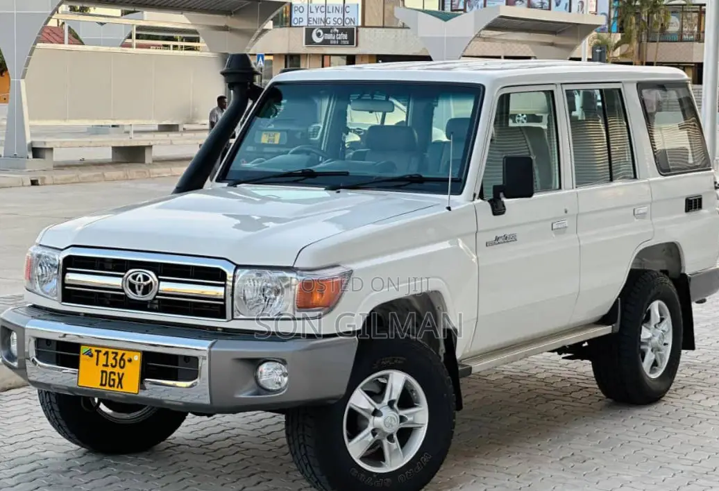 Toyota Land Cruiser 2015 Pearl