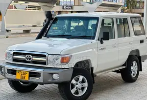 Toyota Land Cruiser 2015 Pearl