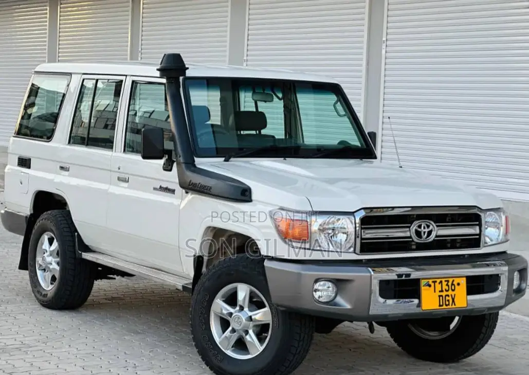 Toyota Land Cruiser 2015 Pearl