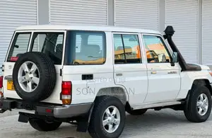 Toyota Land Cruiser 2015 Pearl