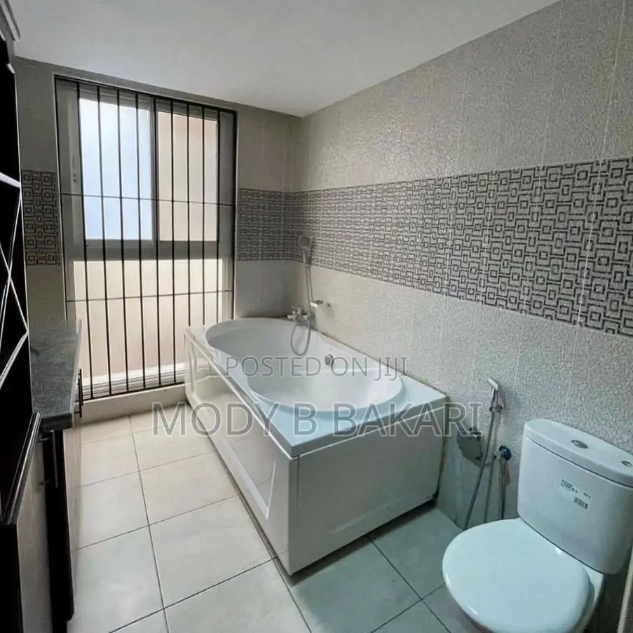 Furnished 4bdrm Villa in Oyster Bay for rent